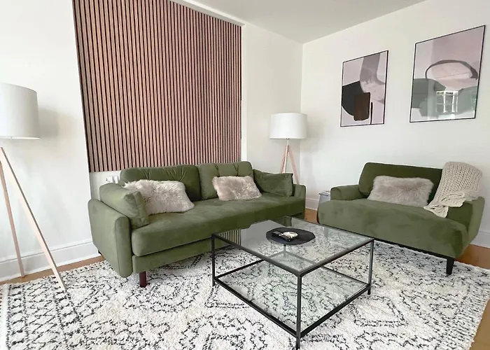 1 Bed / 1 Sofa Bed \'Scandi\' Style Ground Floor Apartment
