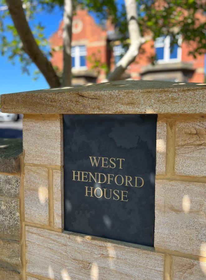 1 Bed / 1 Sofa Bed 'scandi' Style Ground Floor Apartment Yeovil