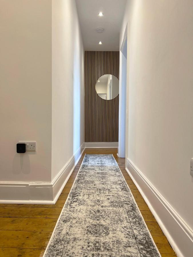 Apartment 1 Bed / 1 Sofa Bed 'scandi' Style Ground Floor Yeovil