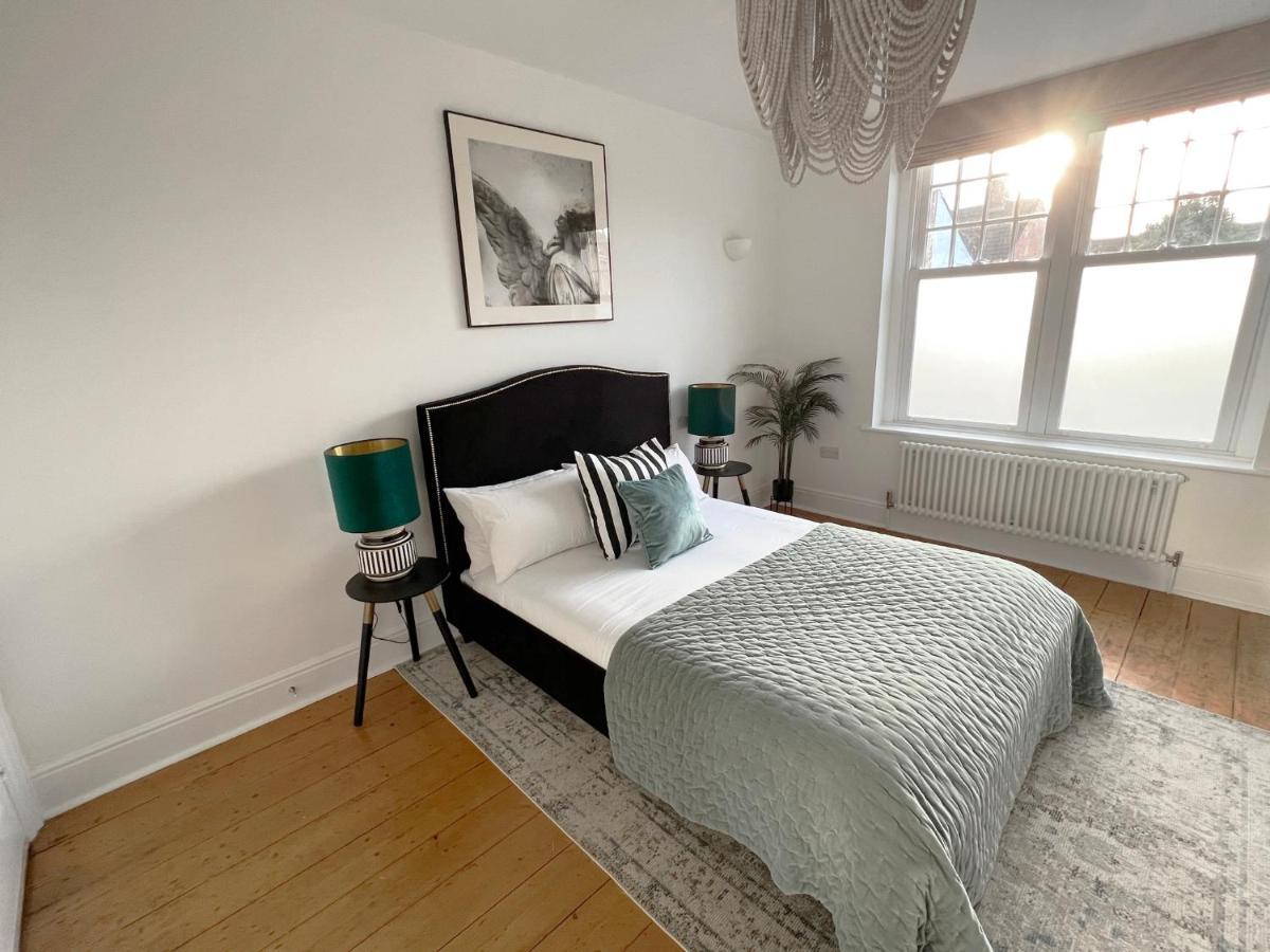 1 Bed / 1 Sofa Bed 'scandi' Style Ground Floor Apartment